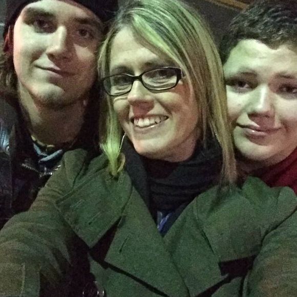 Meet your Posher, Brenda - Picture 1 of 2